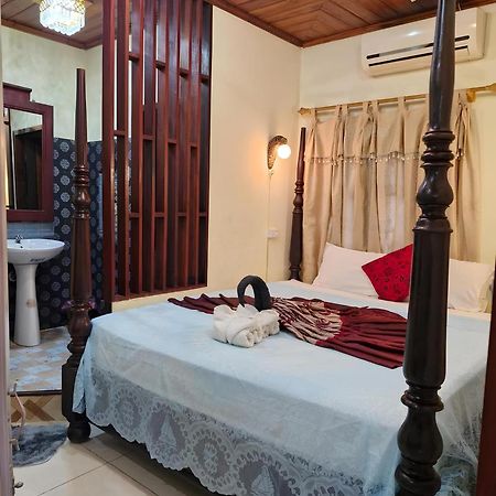 Sakura Wood House Hotel Luang Prabang Bagian luar foto