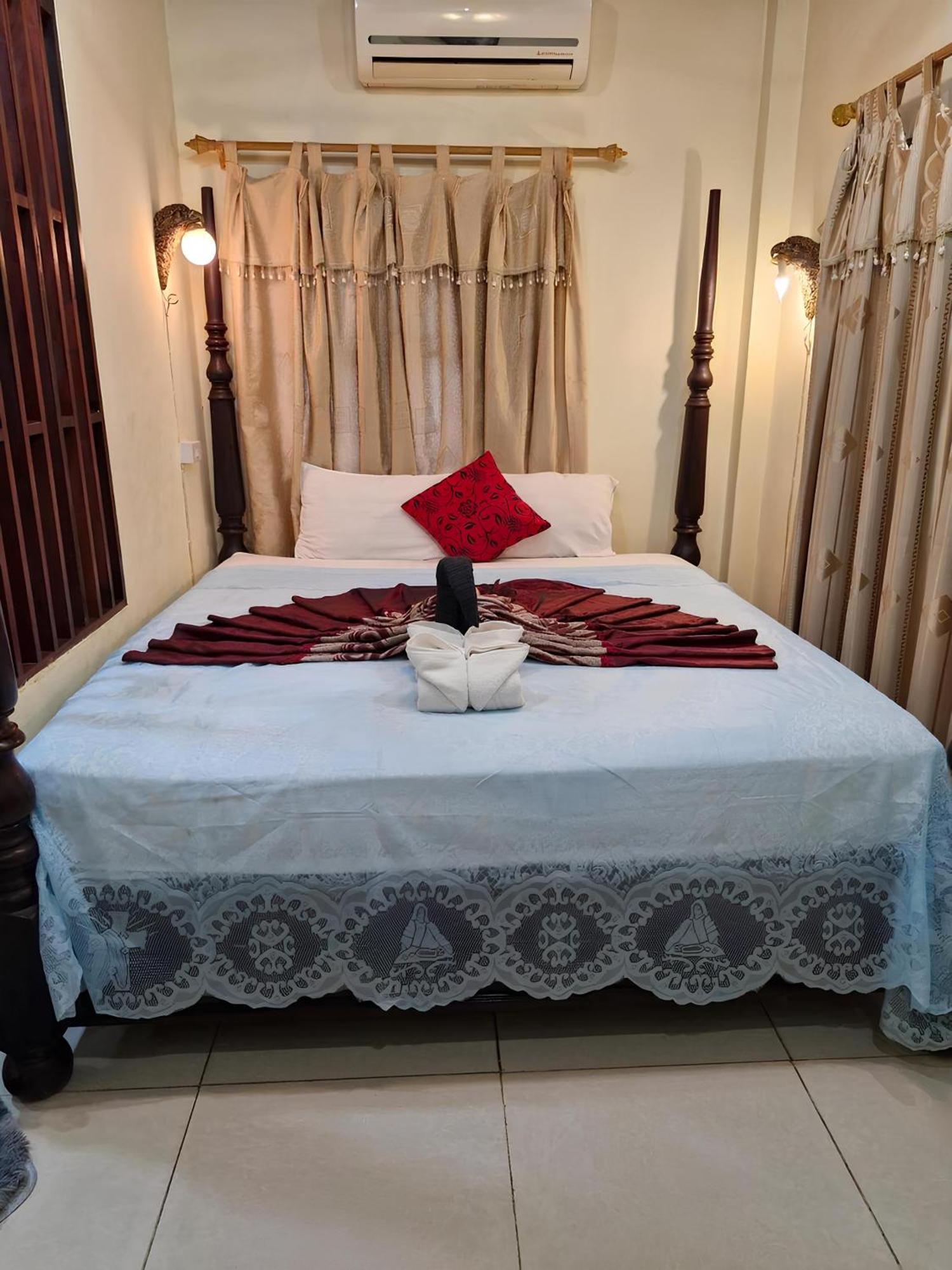 Sakura Wood House Hotel Luang Prabang Bagian luar foto