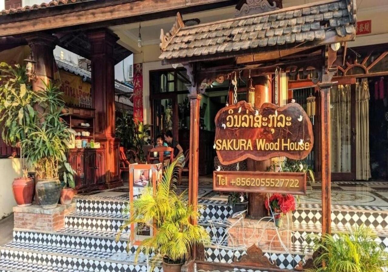 Sakura Wood House Hotel Luang Prabang Bagian luar foto