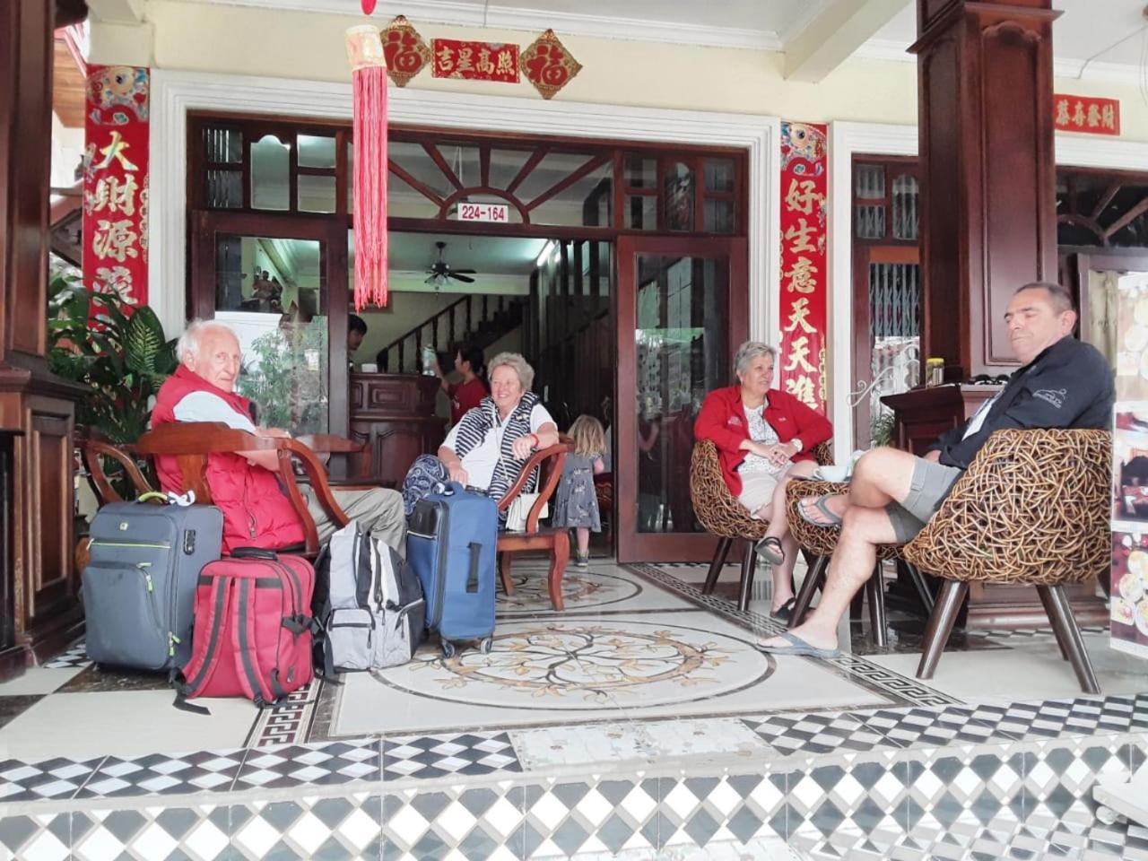 Sakura Wood House Hotel Luang Prabang Bagian luar foto